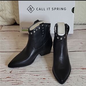 CALL IT SPRING Black Vegan Leather Western Chunky Boots Size 7 NWT